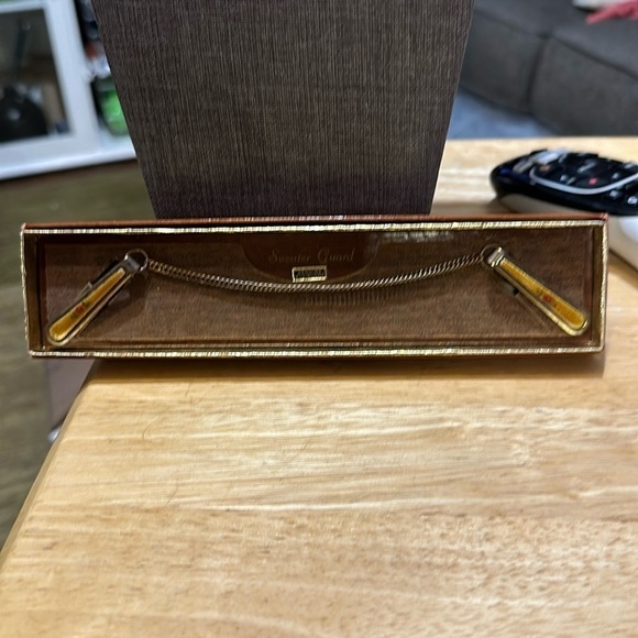 Vintage sweater guard. Genuine, Cloisonné. Still in the original box.​​ - Picture 1 of 5
